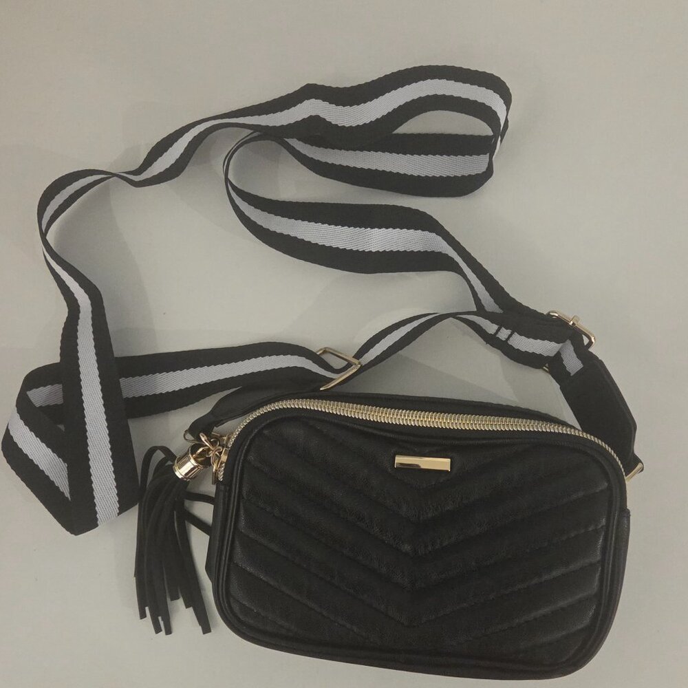 Claire's Black Leather Crossbody Purse Bag